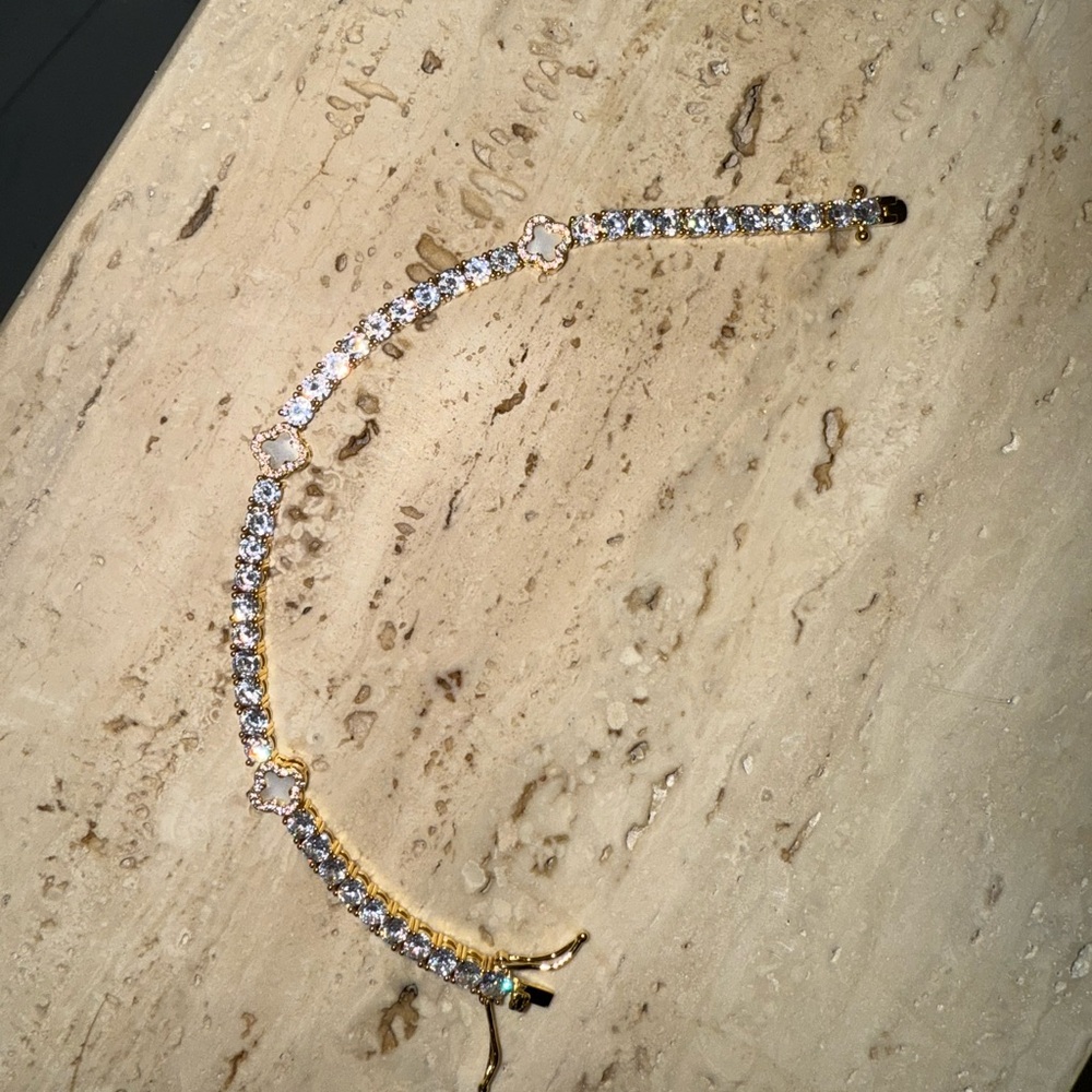 Elegant Gold and White Women's Bracelet